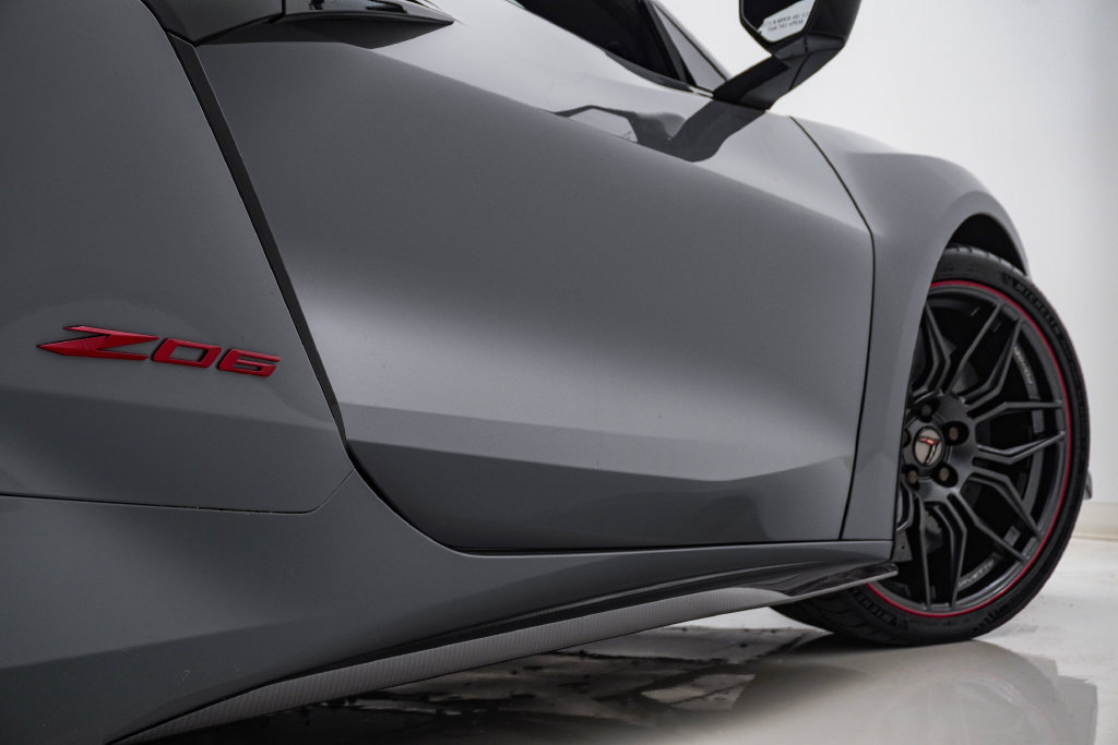 Used 2025 Chevrolet Corvette Z06 w/ Z07 Performance Package RWD image 16