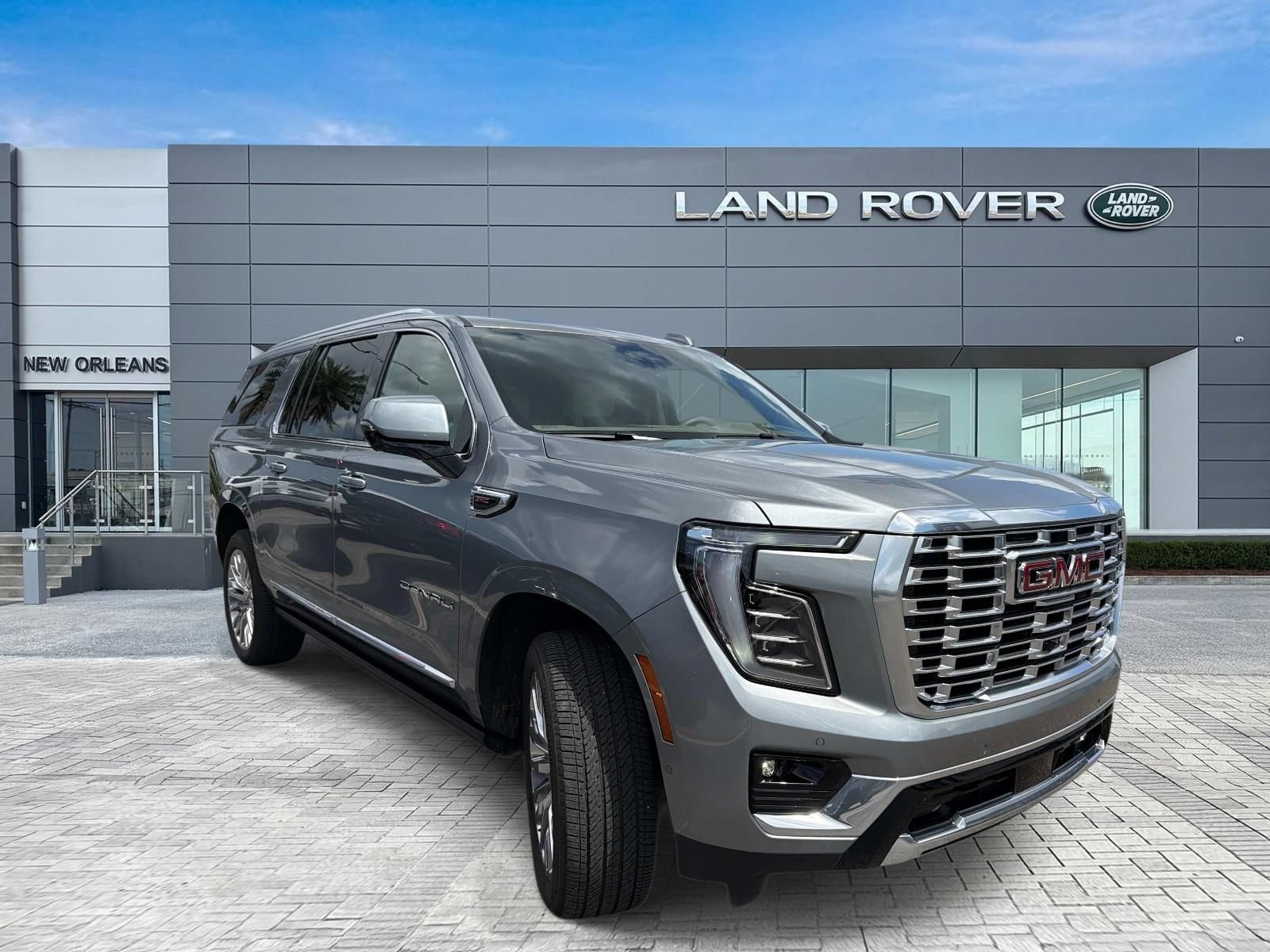 Used 2026 GMC Yukon XL Denali w/ Sun & Power Step Package RWD image 5
