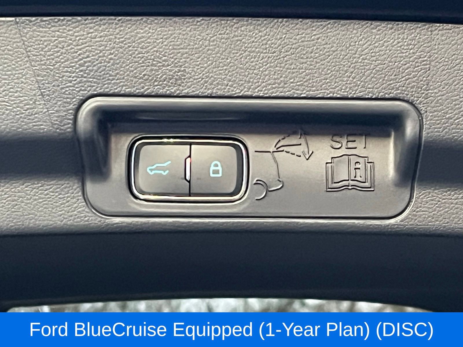 Used 2025 Ford Explorer Platinum w/ LUX Leather Package image 43