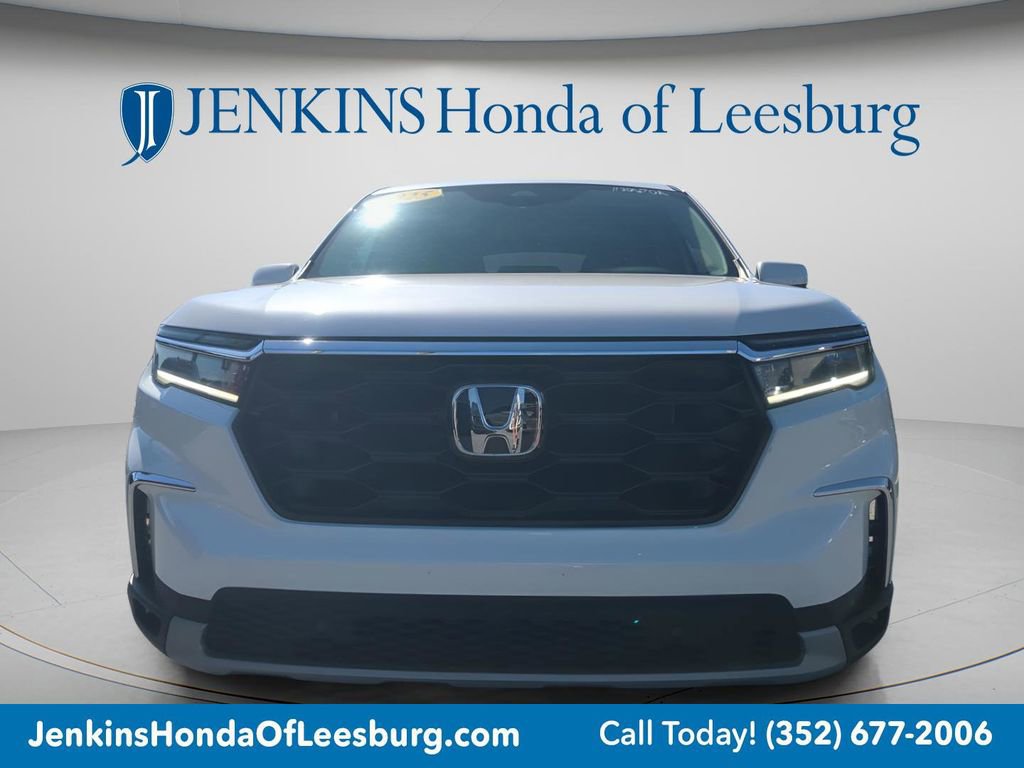 Certified 2025 Honda Pilot EX-L image 3
