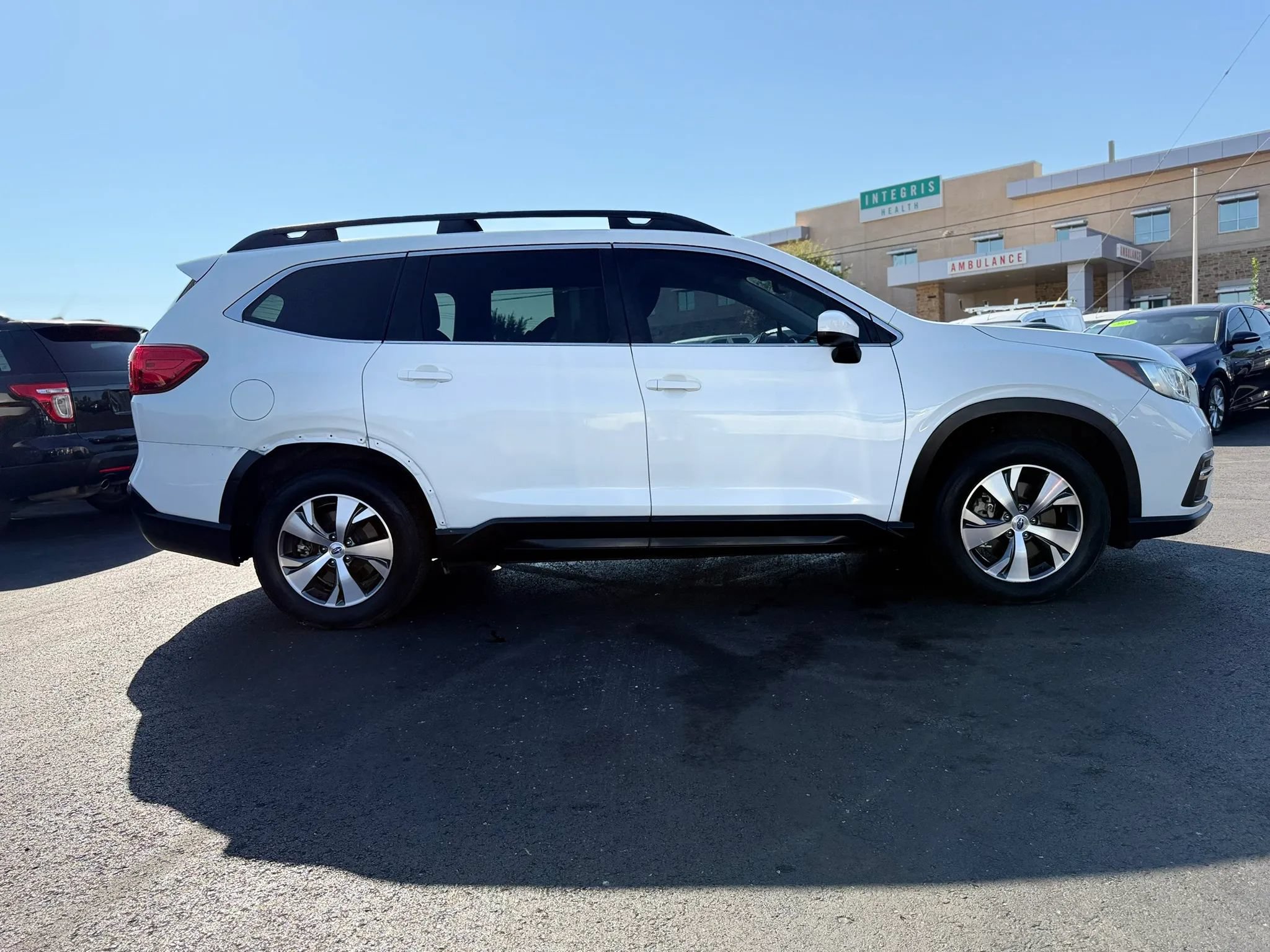 Used 2019 Subaru Ascent Premium AWD/4WD image 2
