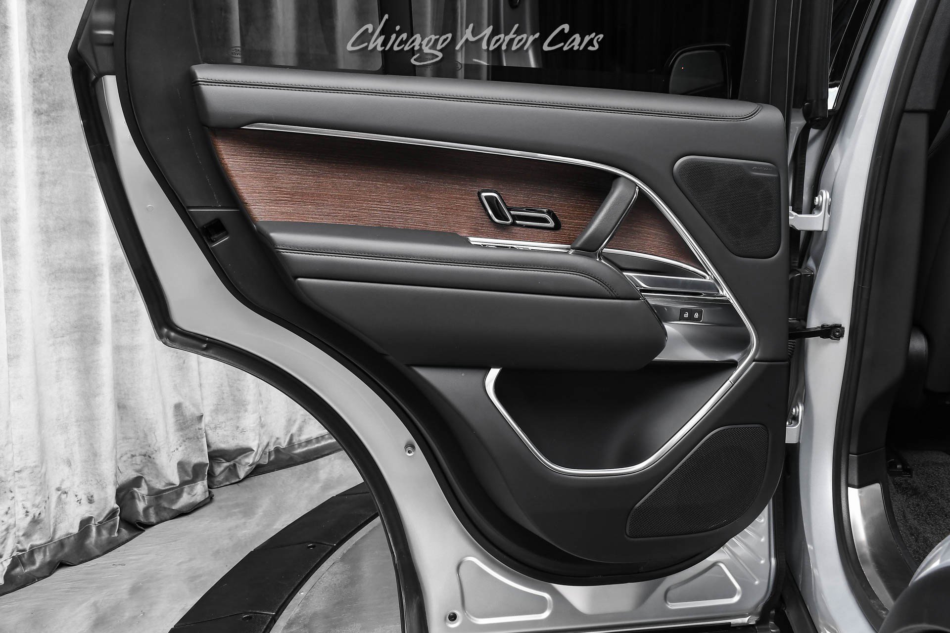 Used 2024 Land Rover Range Rover SE image 36