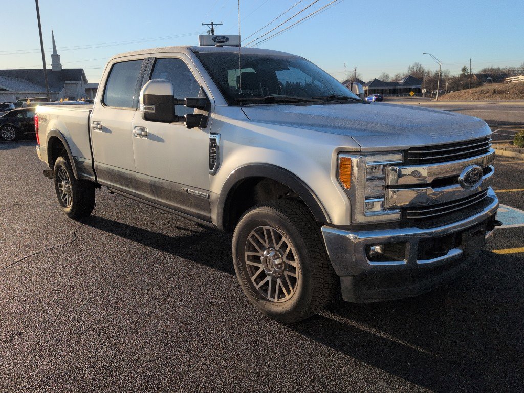 Used 2018 Ford F250 Lariat w/ Lariat Ultimate Package image 2