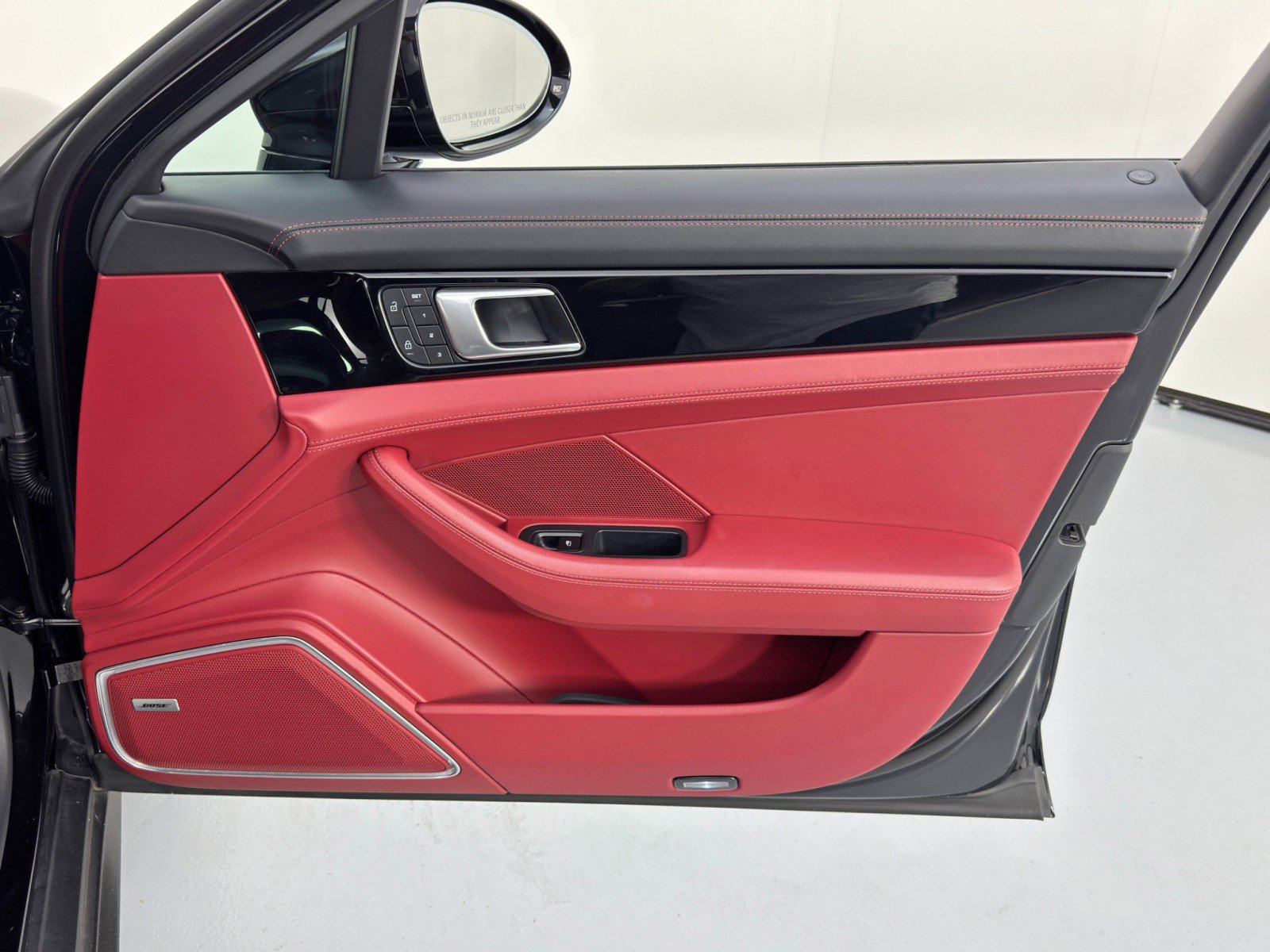 Used 2022 Porsche Panamera 4 w/ Premium Package AWD/4WD image 48