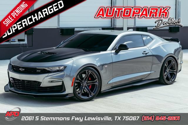 Used 2020 Chevrolet Camaro SS RWD image 1