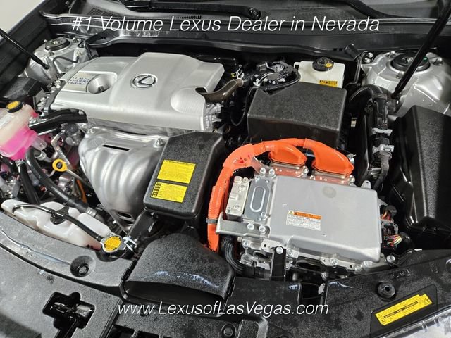 Used 2014 Lexus ES 300h w/ Luxury Package w/Bamboo Trim FWD image 26