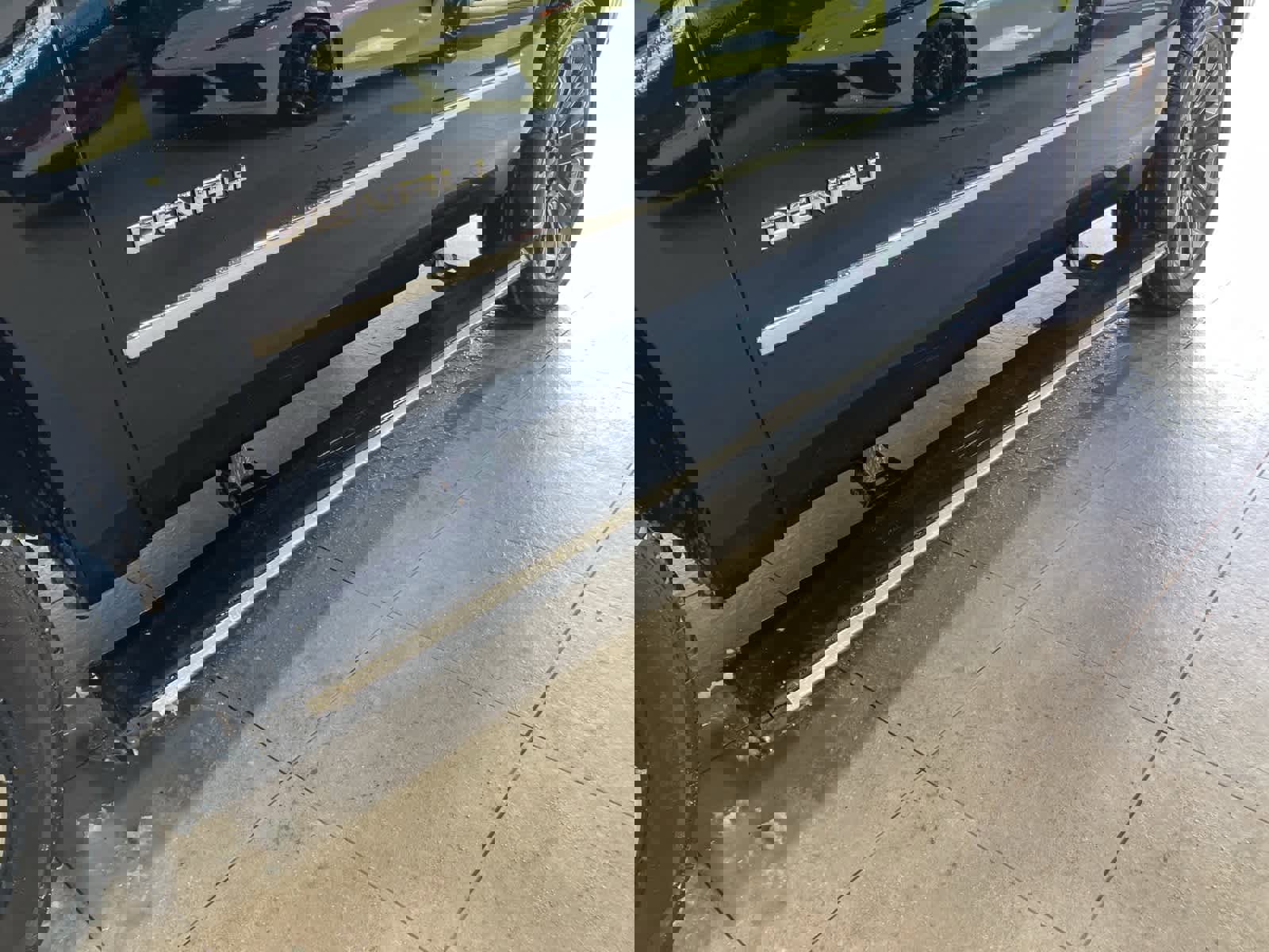 Used 2020 GMC Yukon Denali w/ Denali Ultimate Package image 9