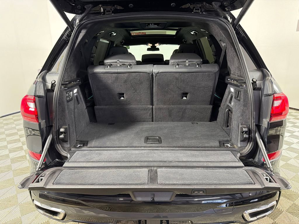 Used 2020 BMW X7 xDrive40i w/ M Sport Package image 20