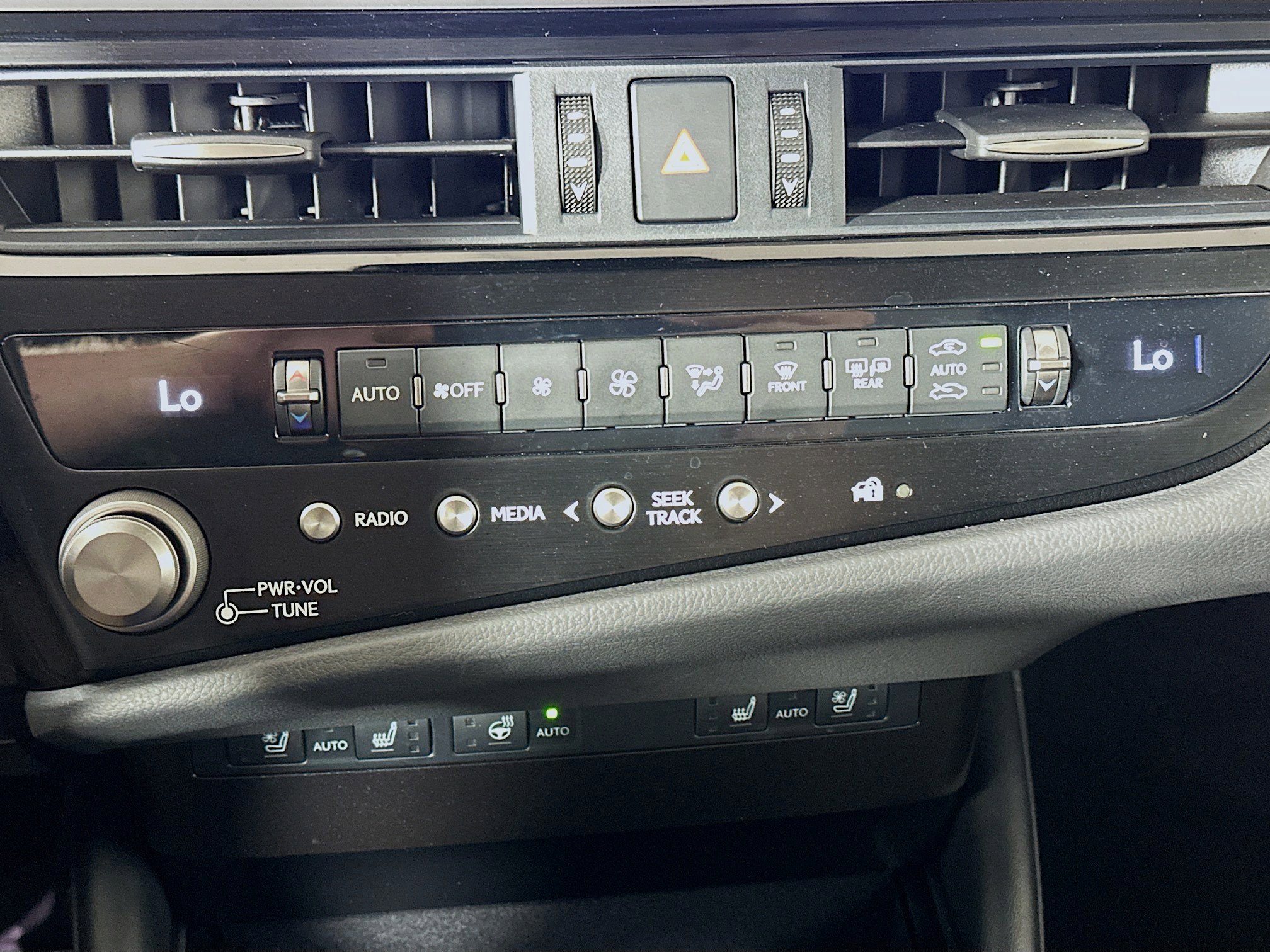 Used 2024 Lexus ES 350 w/ Premium Package image 24