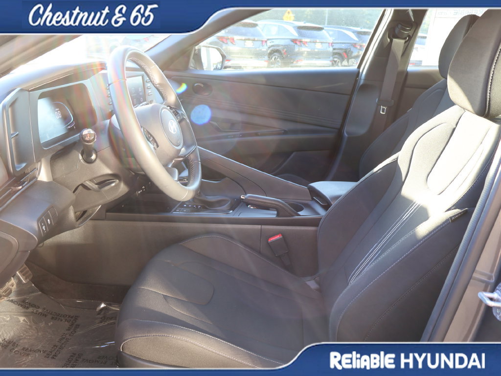 Certified 2025 Hyundai Elantra Sport FWD image 22
