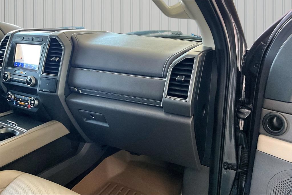 Used 2020 Ford Expedition XLT w/ Equipment Group 202A RWD image 12