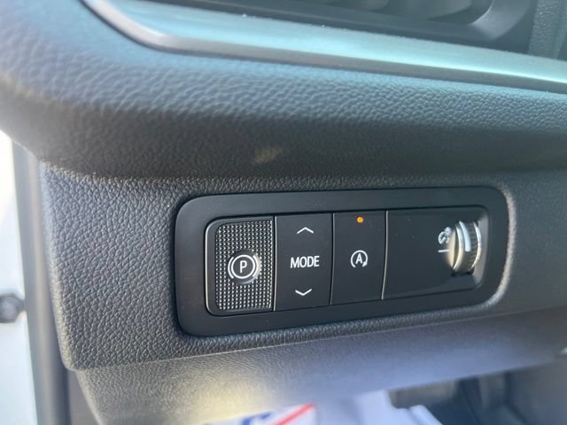 New 2027 Chevrolet Traverse LT w/ Sun and Wheel Package FWD image 22