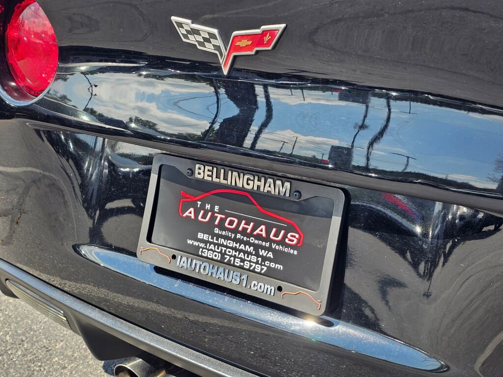 Used 2006 Chevrolet Corvette Coupe w/ Preferred Equipment Group RWD image 13