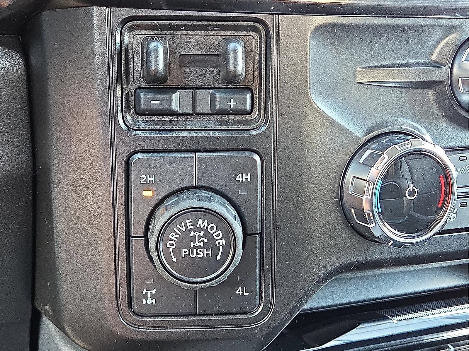 New 2026 Ford F350 Lariat w/ Tremor Off-Road Package AWD/4WD image 19