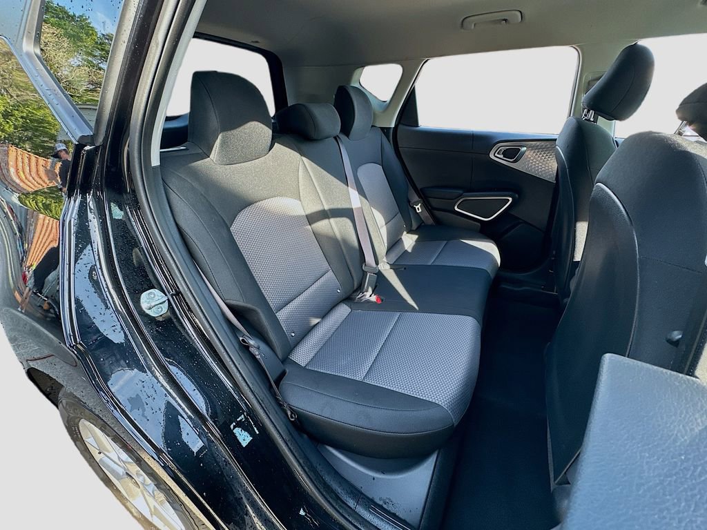Certified 2025 Kia Soul LX w/ LX Technology Package image 24