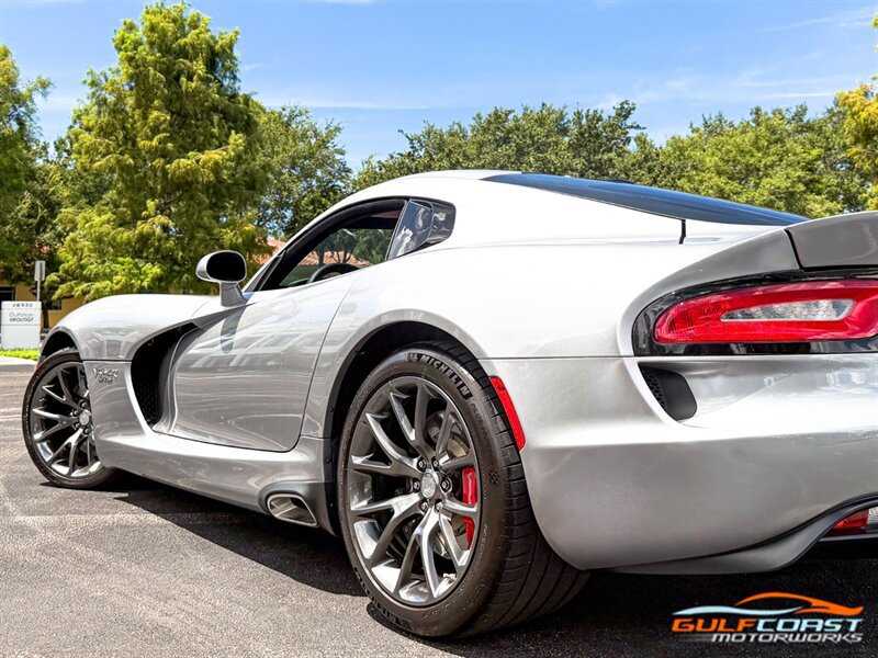 Used 2017 Dodge Viper GTS RWD image 45