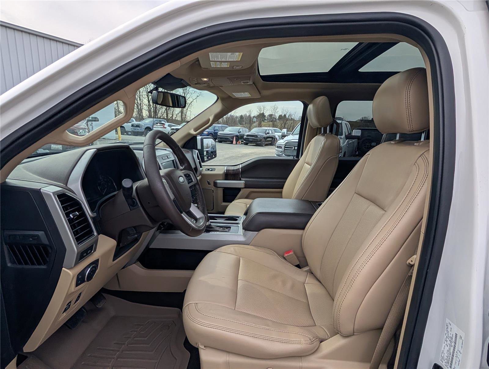 Used 2019 Ford F150 Lariat w/ Equipment Group 501A Mid image 14