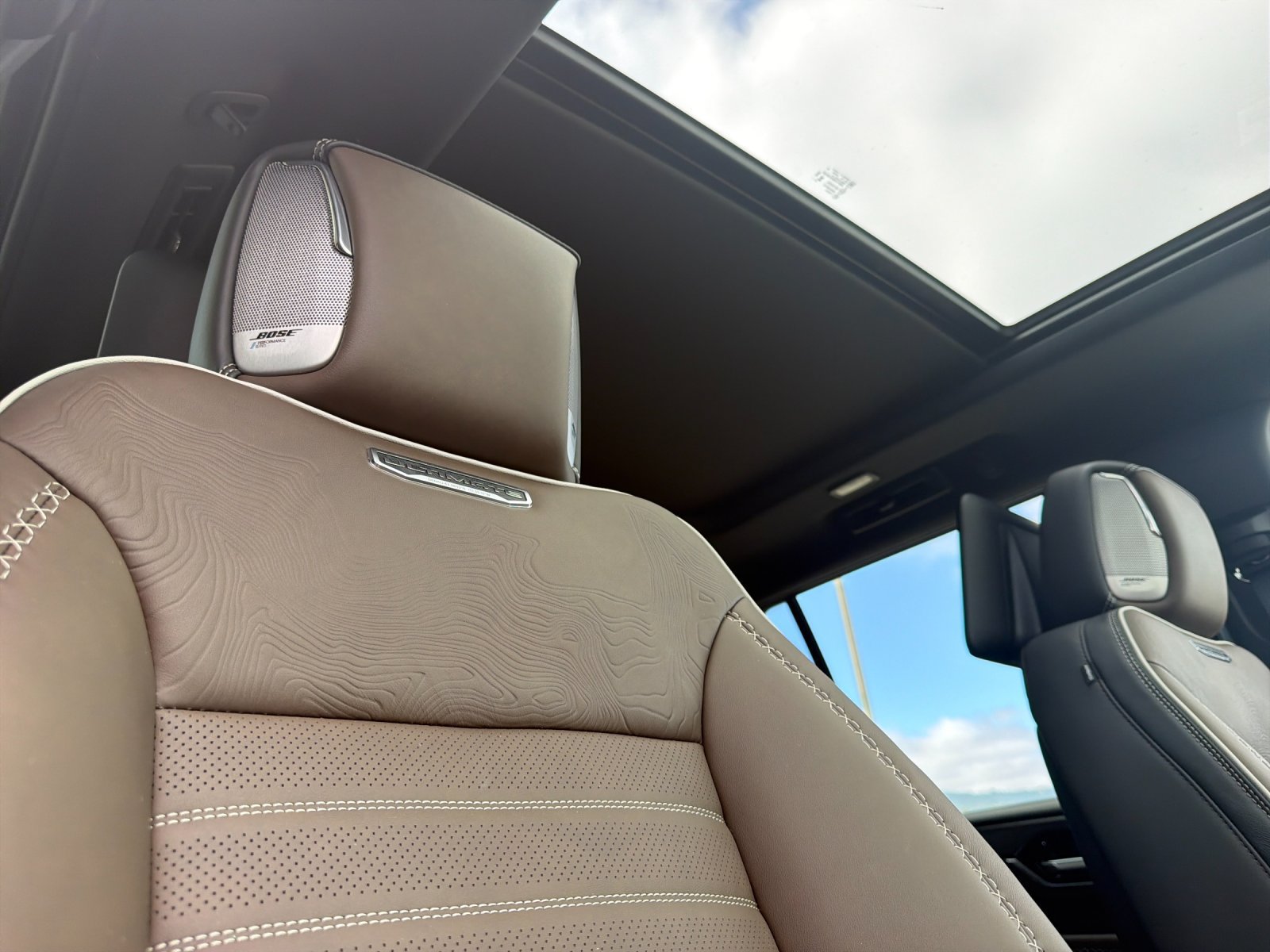 New 2026 GMC Yukon XL Denali Ultimate AWD/4WD image 17