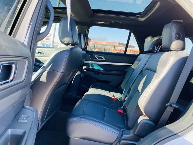 Used 2018 Ford Explorer XLT w/ Equipment Group 202A image 24