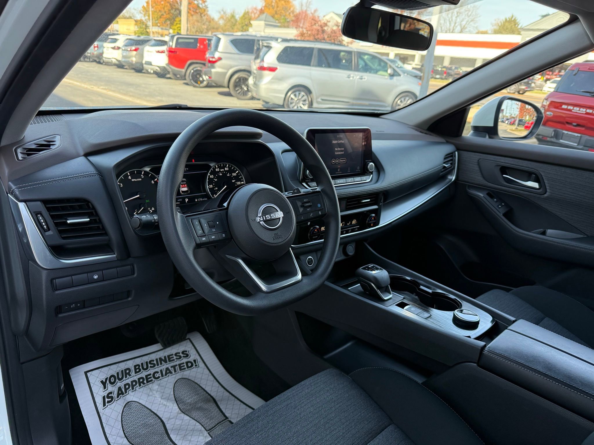 Used 2023 Nissan Rogue SV image 39