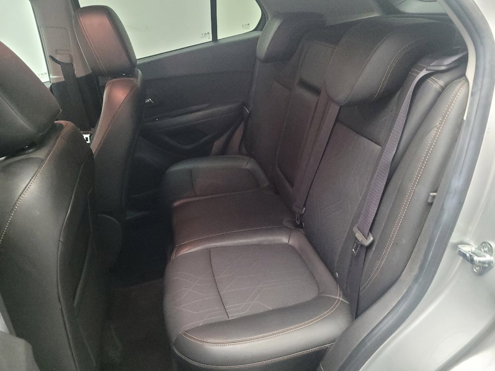 Used 2018 Chevrolet Trax LT w/ LT Convenience Package image 18