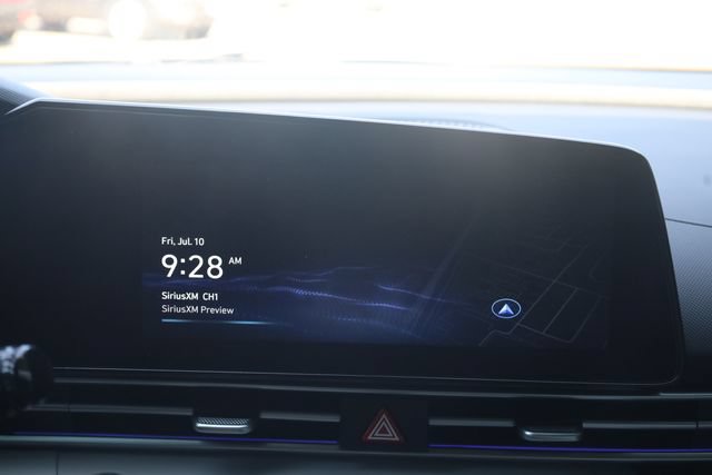 Certified 2025 Hyundai Elantra Limited FWD image 17