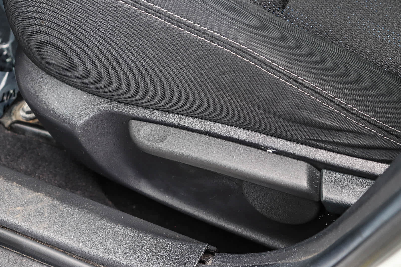 Used 2013 Toyota Corolla S FWD image 27
