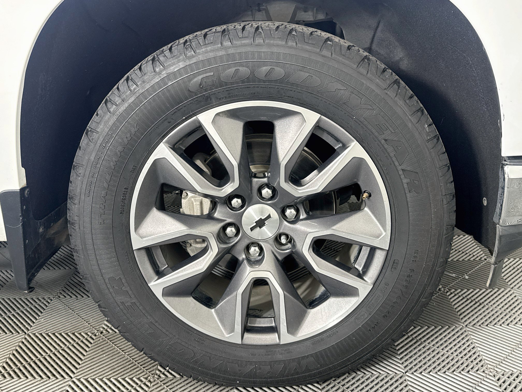 Used 2020 Chevrolet Silverado 1500 LT w/ Texas Edition RWD image 29