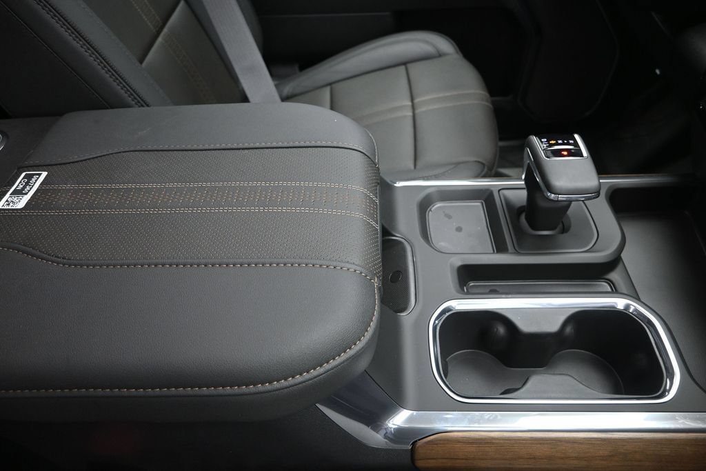 New 2026 Chevrolet Silverado 1500 High Country w/ High Country Premium Package AWD/4WD image 31