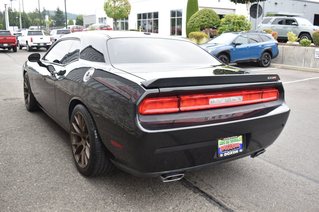 Used 2010 Dodge Challenger SRT8 w/ SRT Option Group II RWD image 7