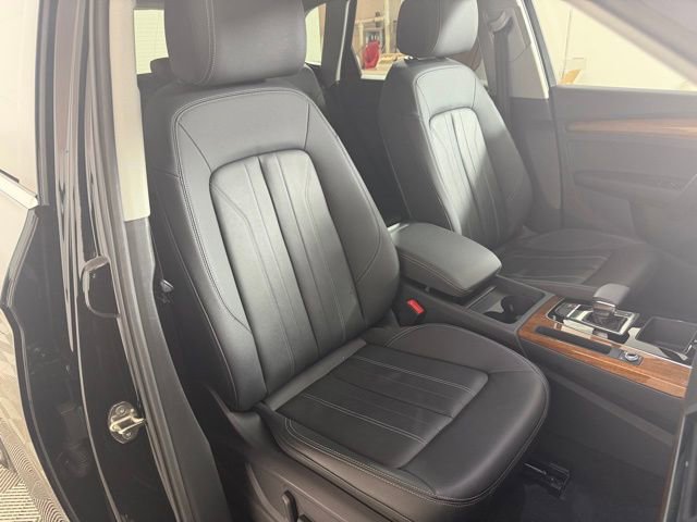 Used 2023 Audi Q5 2.0T Premium w/ Convenience Package image 24