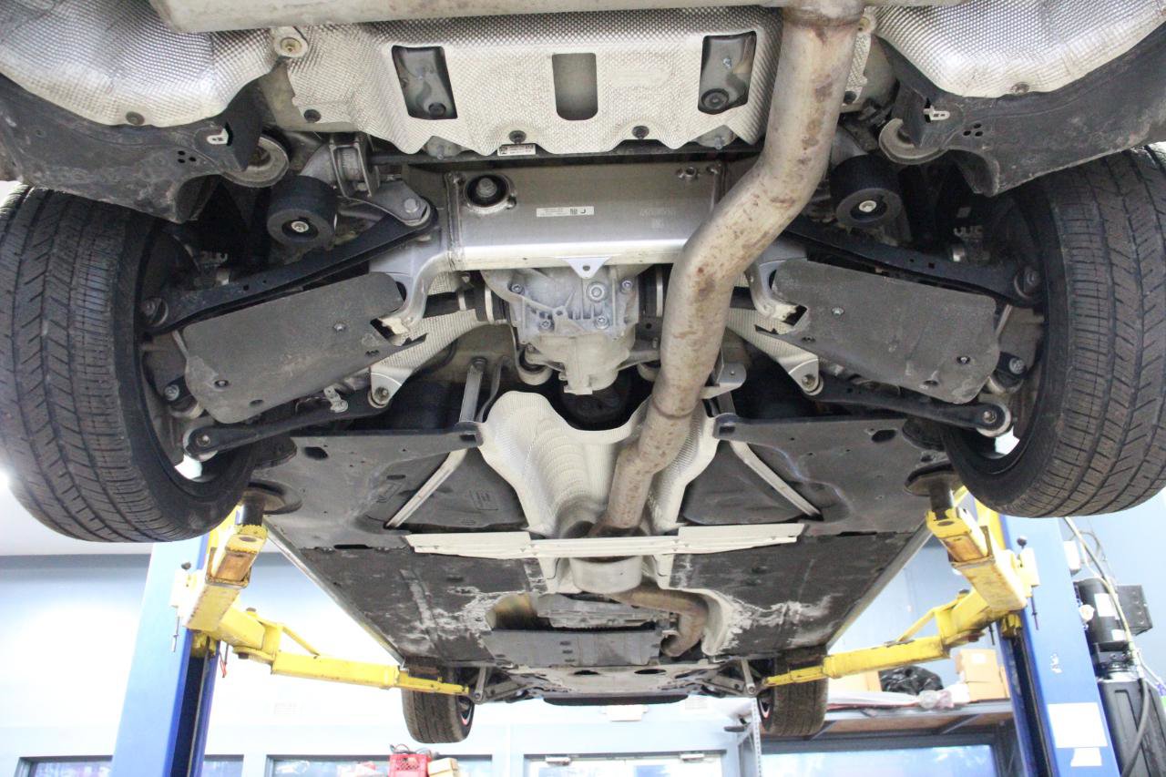 Used 2023 BMW 540i xDrive w/ M Sport Package image 96