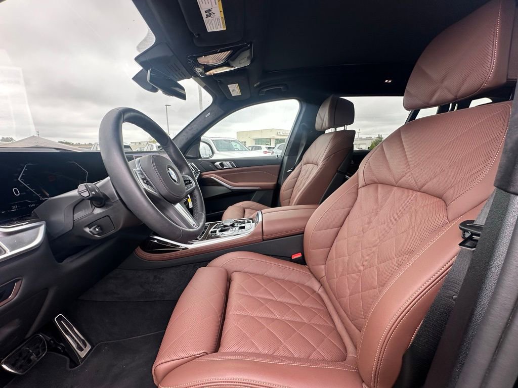 Certified 2026 BMW X7 xDrive40i w/ M Sport Package image 9