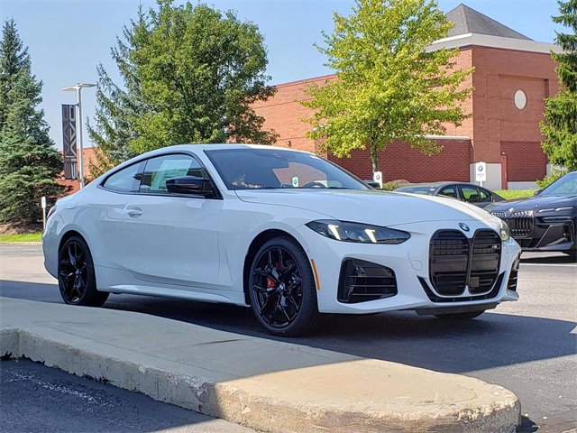 New 2026 BMW 440i xDrive Coupe w/ Parking Assistance Package image 3
