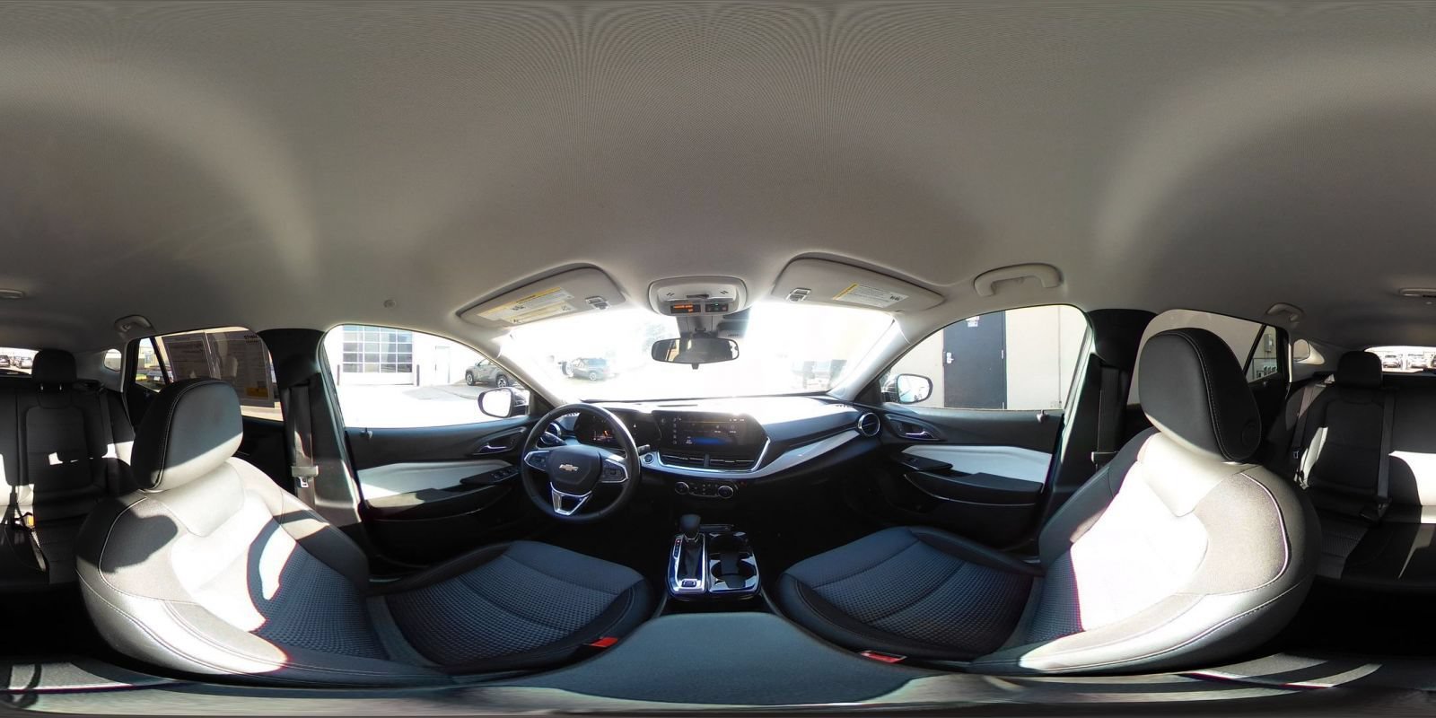 Used 2025 Chevrolet Trax LT w/ LT Convenience Package FWD image 42