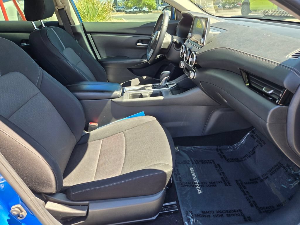 Certified 2022 Nissan Sentra SV FWD image 19