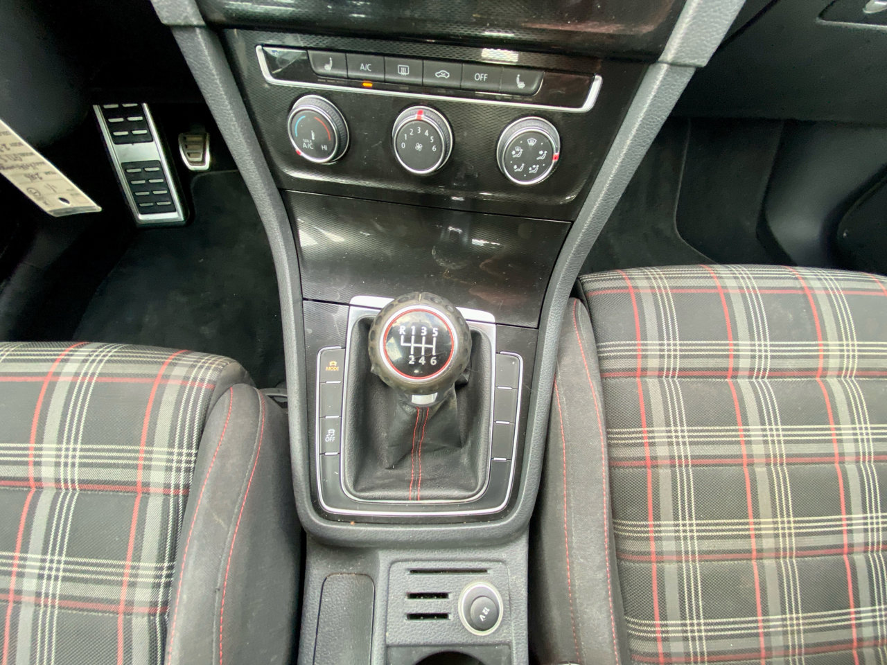 Used 2016 Volkswagen GTI S image 15