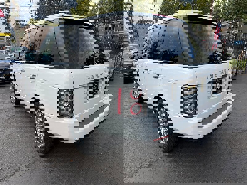 Used 2011 Land Rover Range Rover HSE AWD/4WD image 7