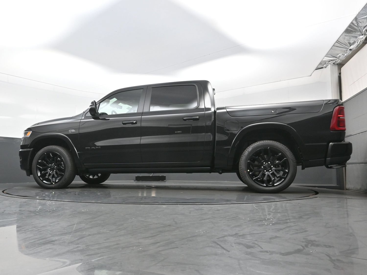 New 2027 RAM 1500 Limited AWD/4WD image 15