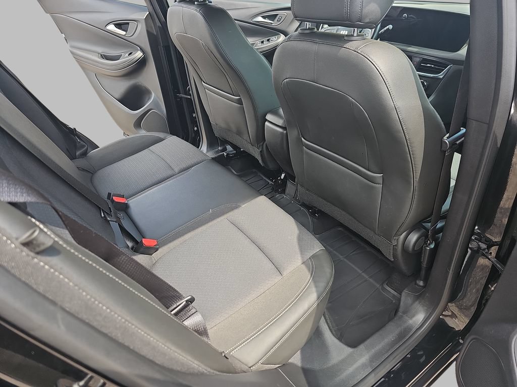 Certified 2025 Buick Encore GX Preferred AWD/4WD image 14