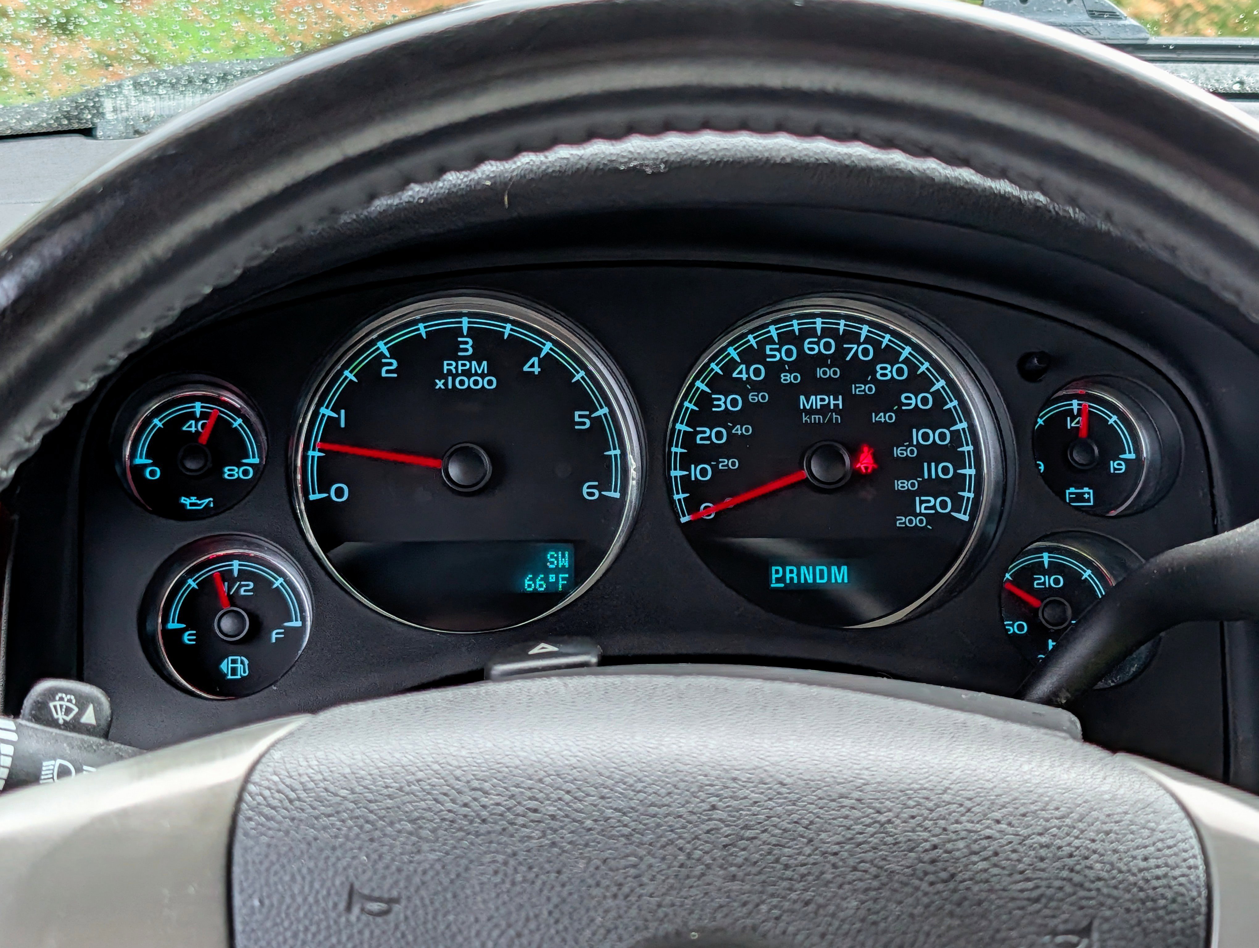 Used 2011 Chevrolet Suburban LT image 18