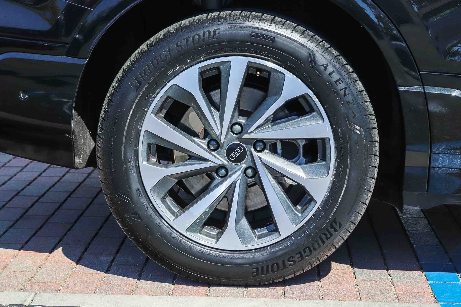 Certified 2025 Audi Q6 e-tron Premium w/ Convenience Package AWD/4WD image 10
