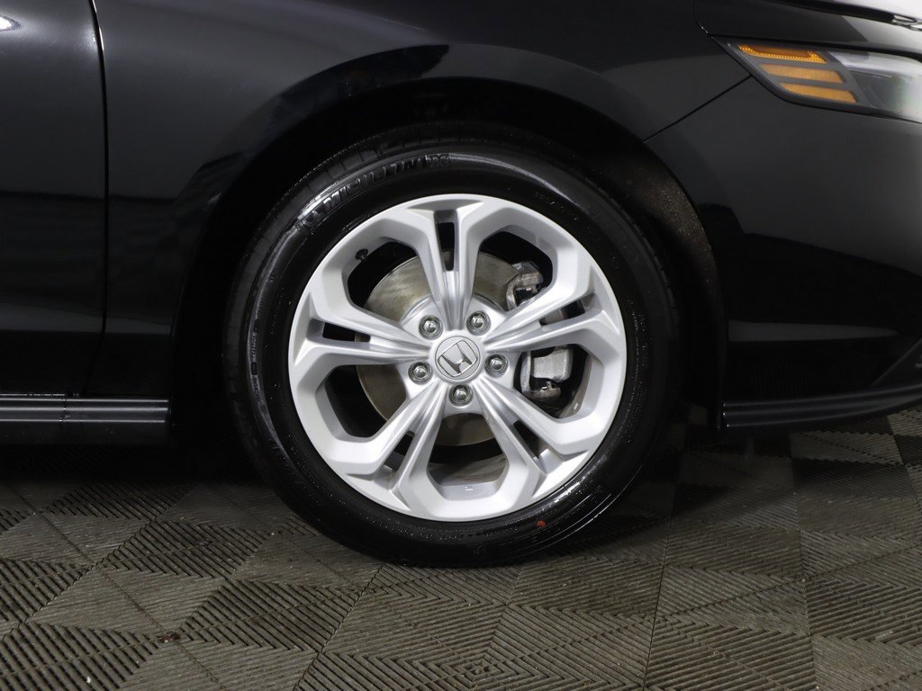 Certified 2025 Honda Accord LX image 18