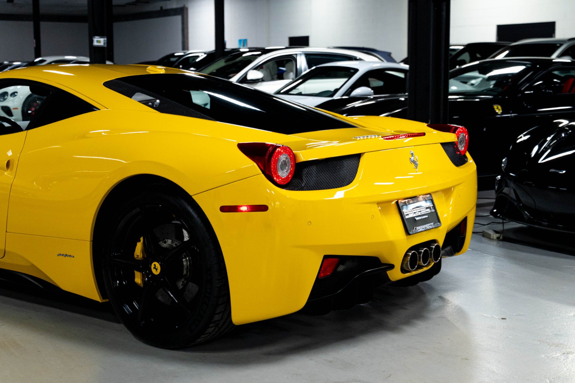 Used 2010 Ferrari 458 Italia Coupe RWD image 83
