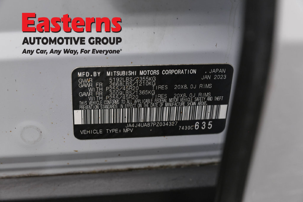 Used 2023 Mitsubishi Outlander SE Black Edition AWD/4WD image 38