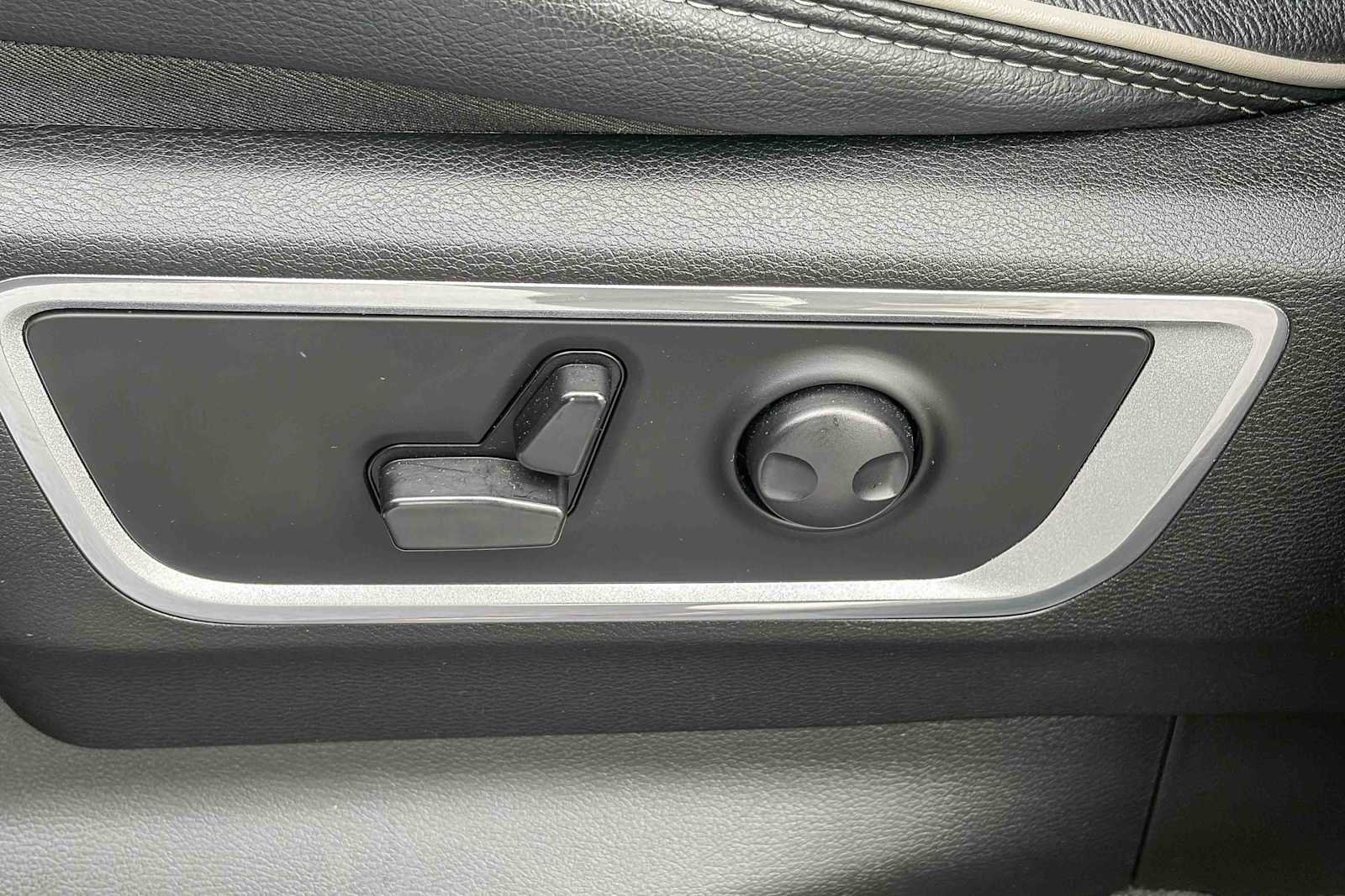 Used 2024 RAM 1500 Laramie image 20