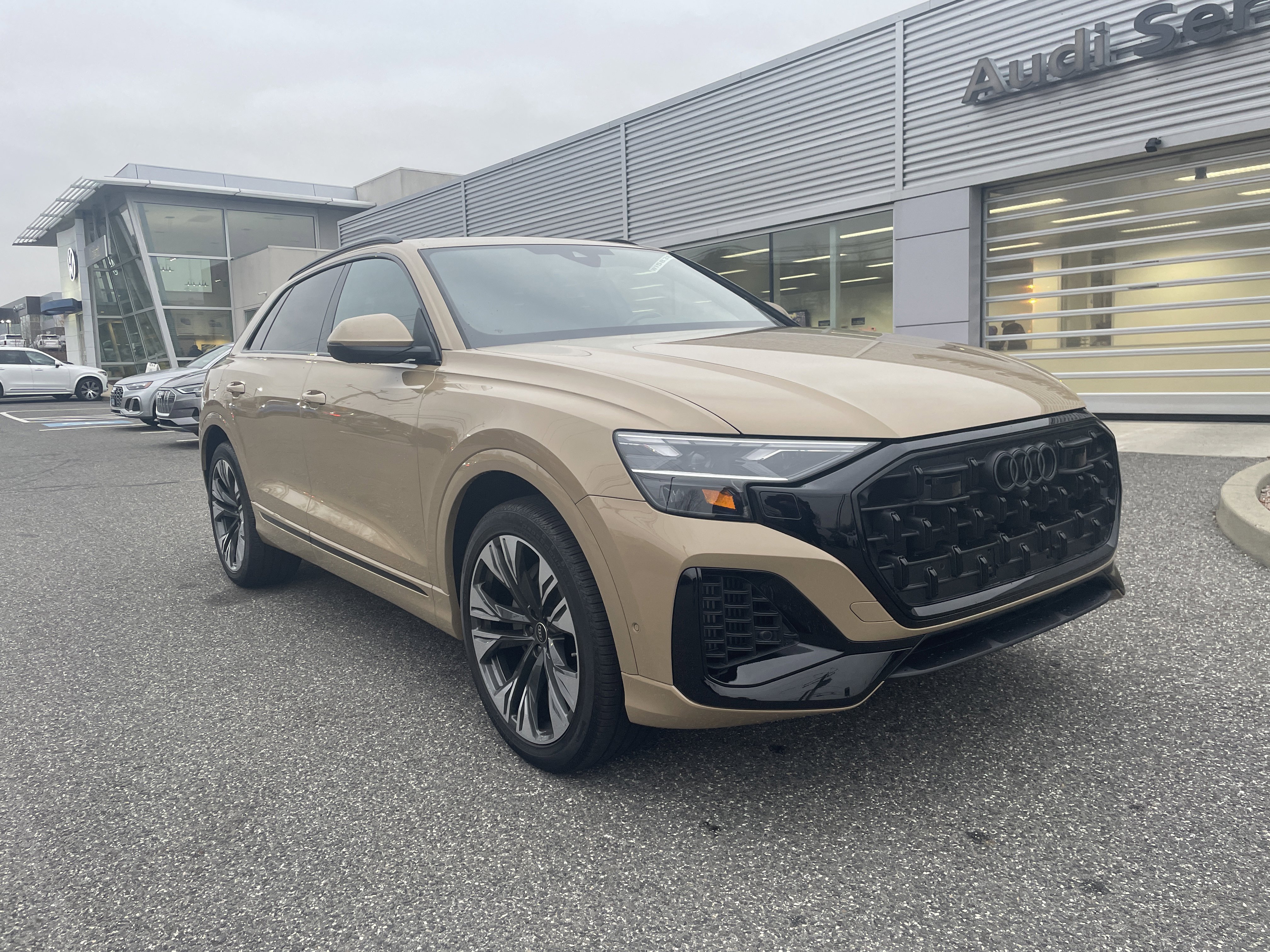 Certified 2025 Audi Q8 Premium