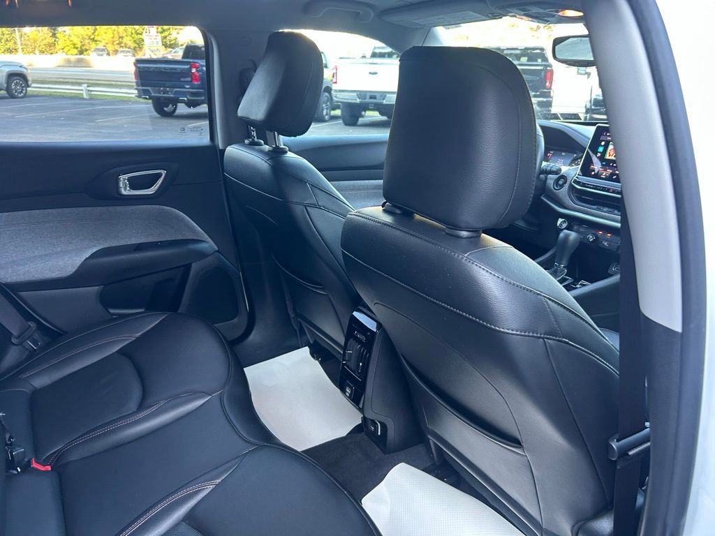 Used 2022 Jeep Compass Latitude image 17