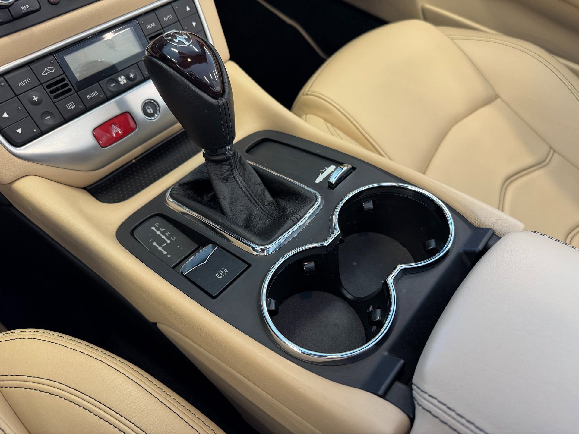 Used 2014 Maserati GranTurismo Convertible image 65