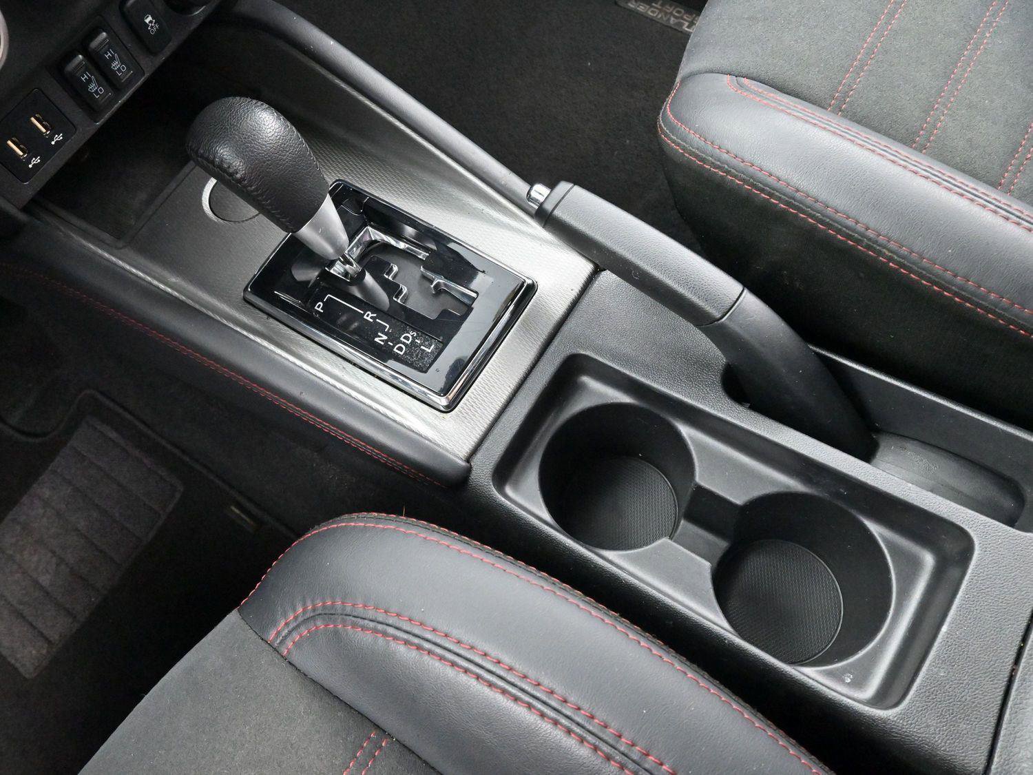 Used 2022 Mitsubishi Outlander Sport SE image 23